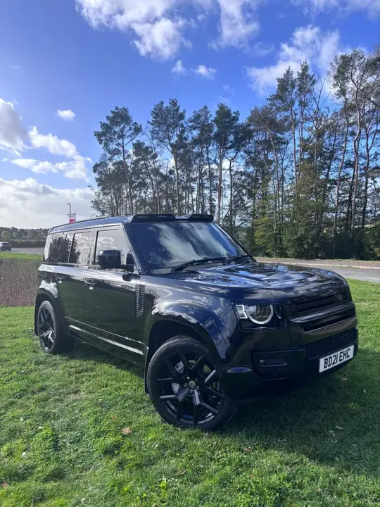 Land Rover Defender 110