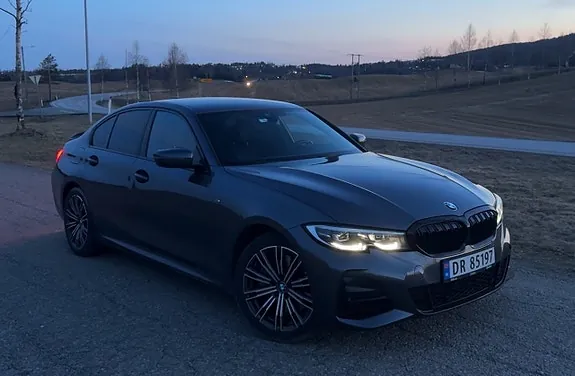BMW 330E 2020 photo 2