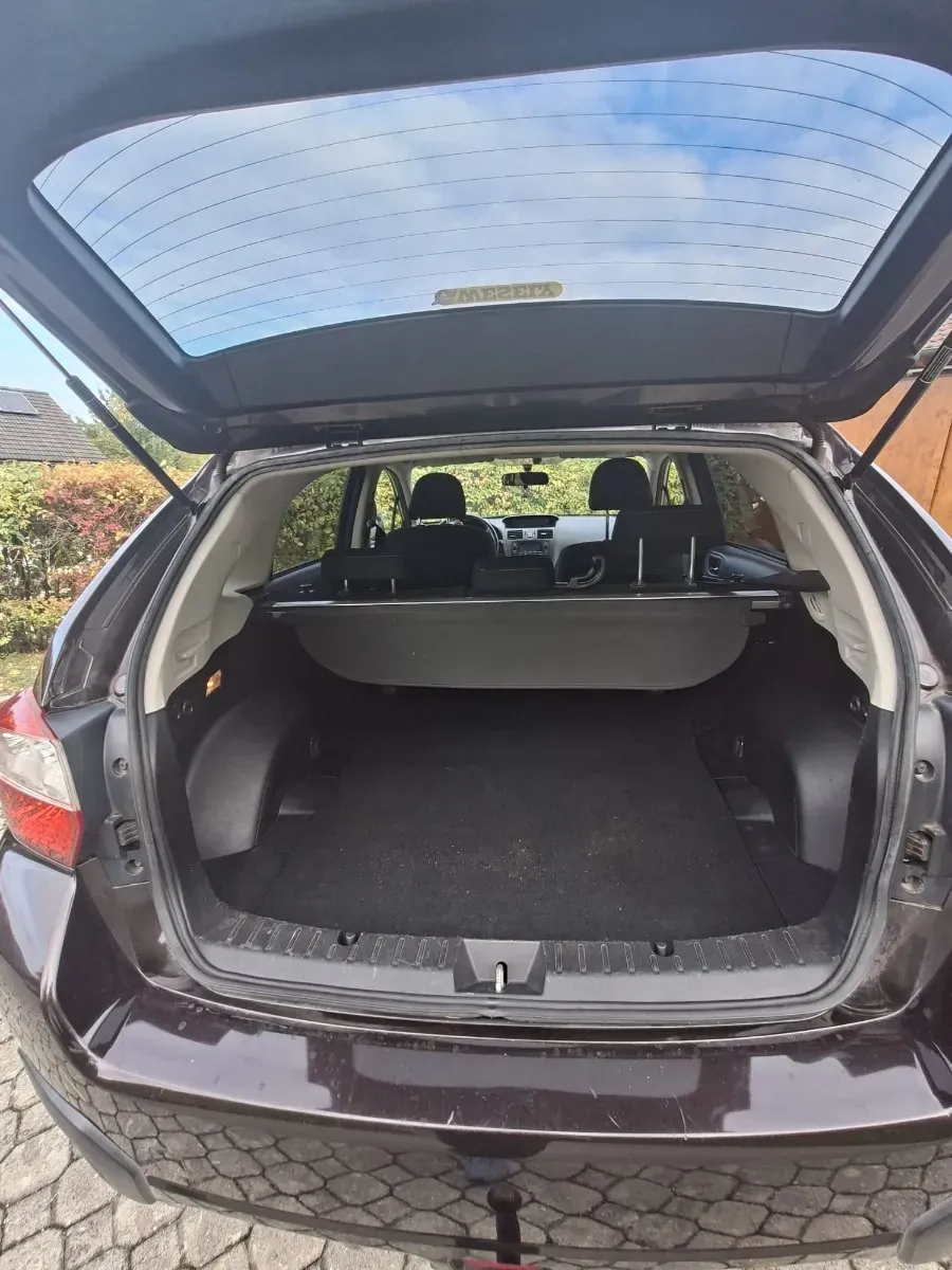 Subaru Xv 2012 photo 2
