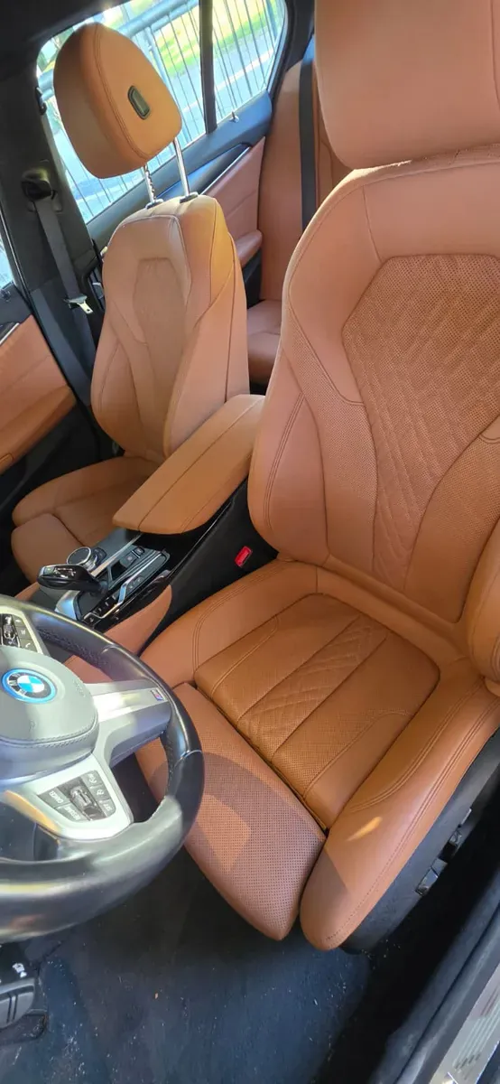 BMW 5 Series 2022 photo 2