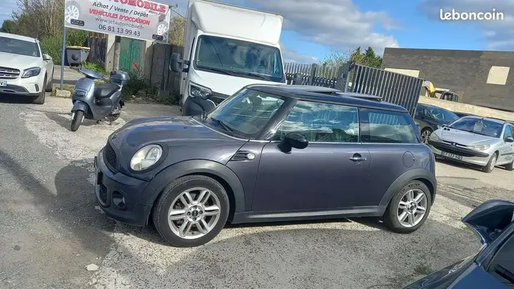 Mini Cooper 2012 photo 2