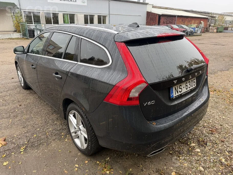 Volvo V60 2014 photo 2