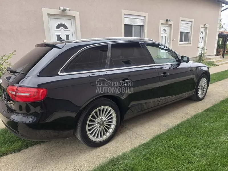 Audi A4 2012 photo 4
