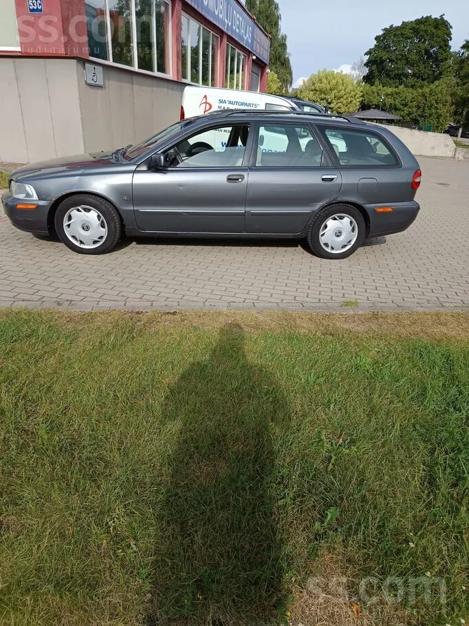 Volvo V40 2004 photo 3