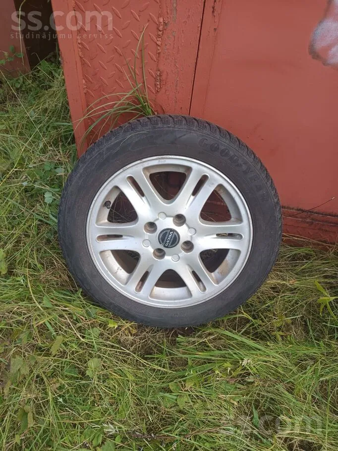 Volvo V40 2004 photo 5