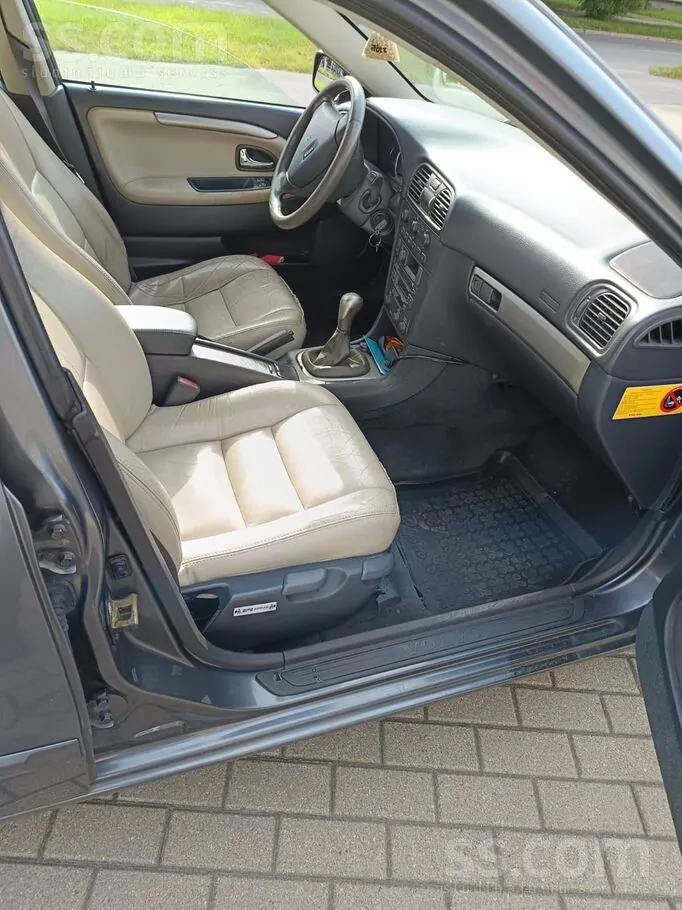 Volvo V40 2004 photo 4