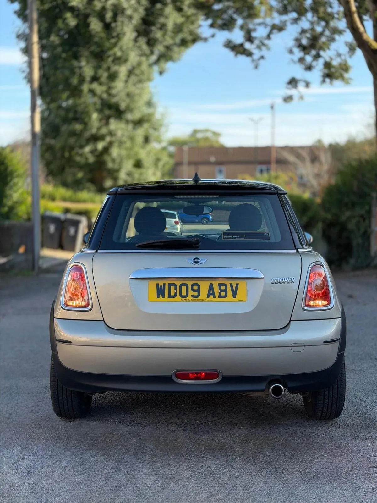 Mini Hatch 2009 photo 2