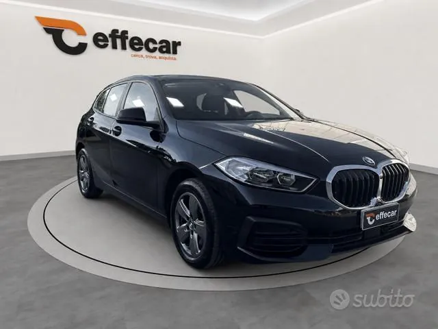 BMW 118D 2022 photo 3