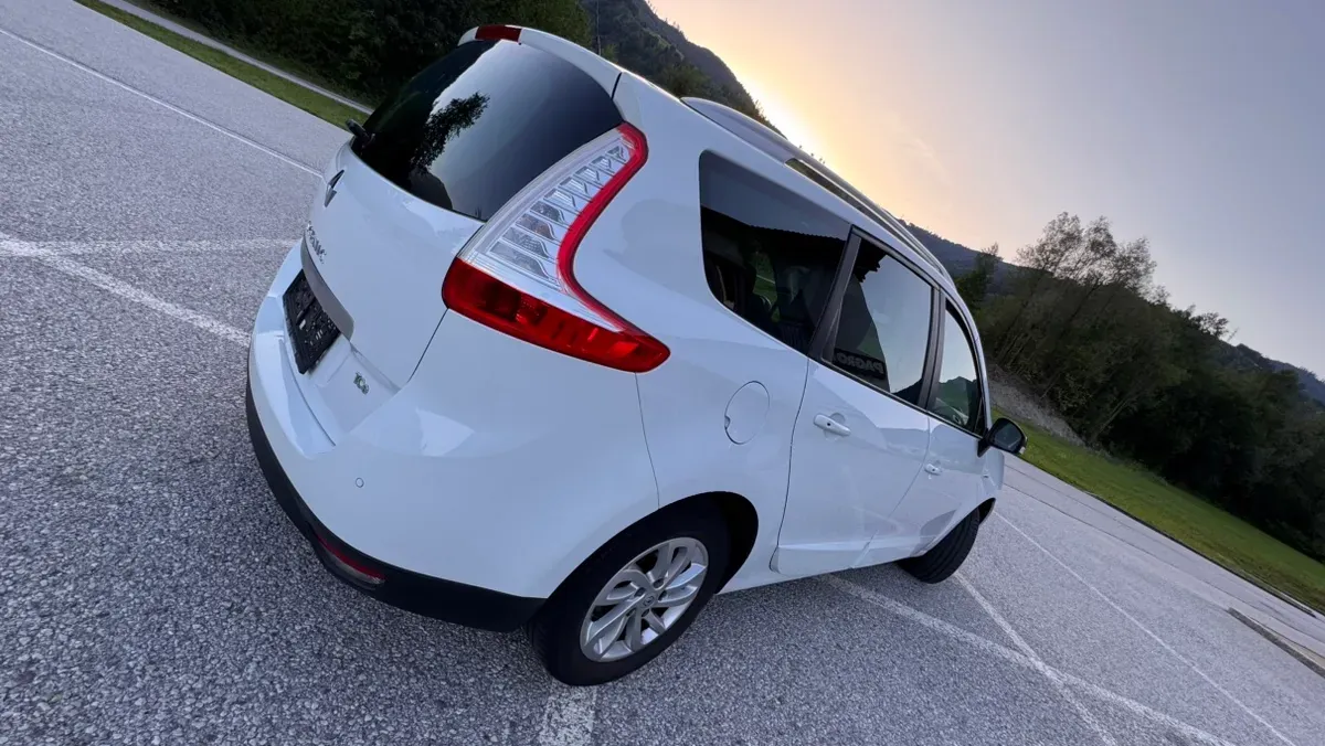 Renault Scenic 2016 photo 3