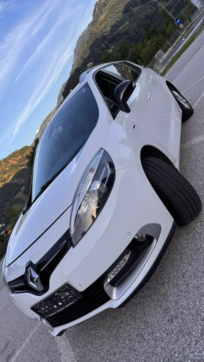 Renault Scenic 2016 photo 2