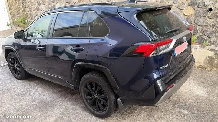 Toyota Rav4 2023 photo 3