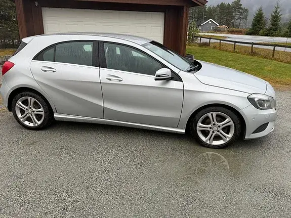 Mercedes-Benz A 180 D 2013 photo 3