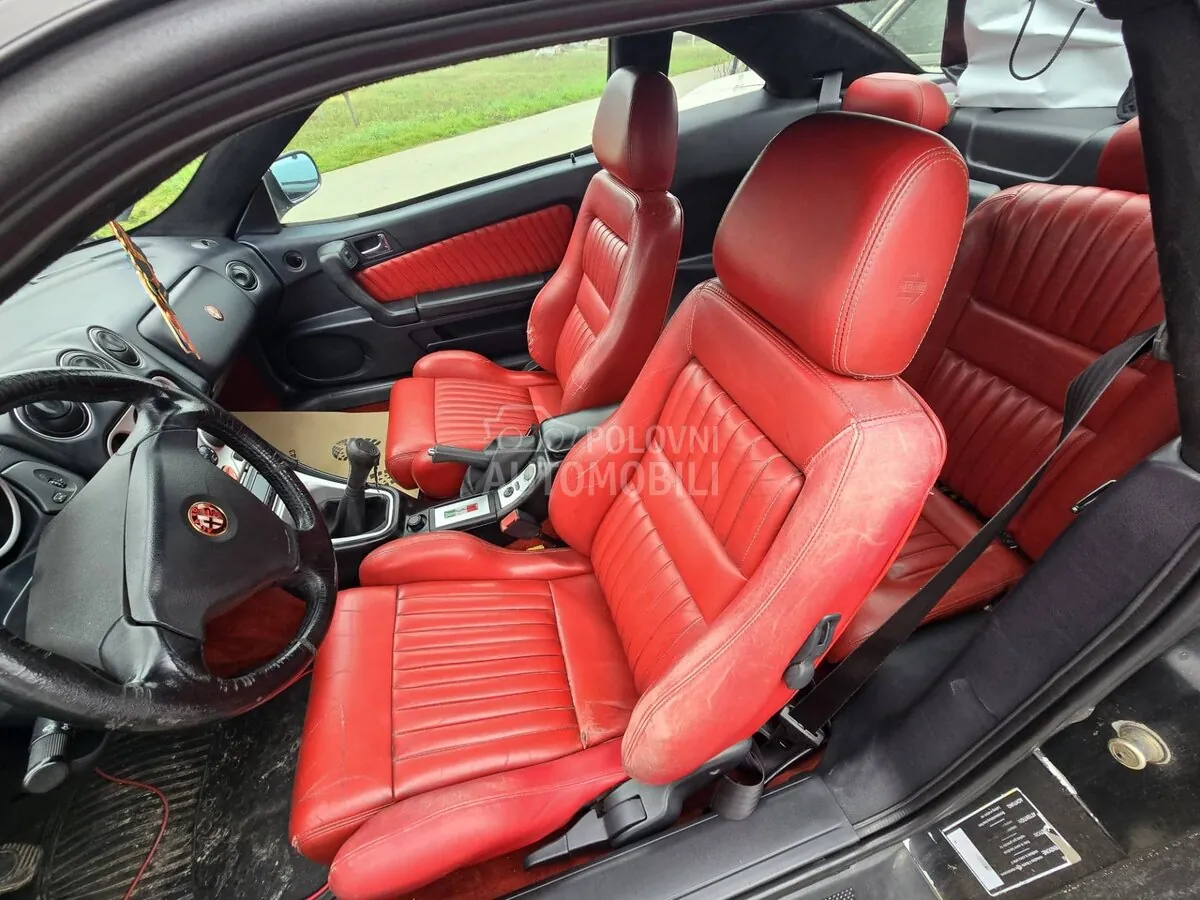 Alfa Romeo Gtv 2000 photo 3