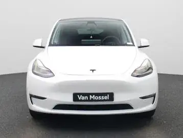 Tesla Model Y 2023 photo 3