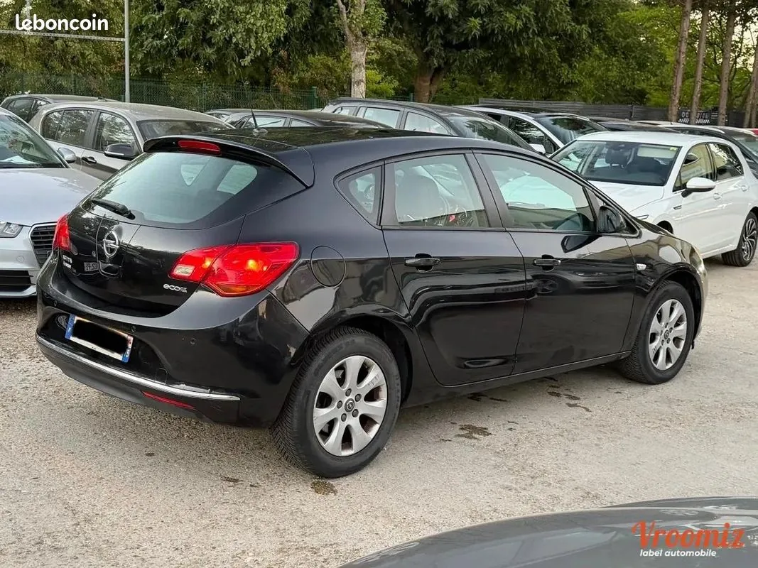 Opel Astra 2014 photo 3
