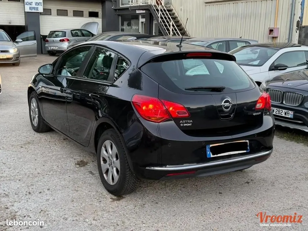 Opel Astra 2014 photo 4