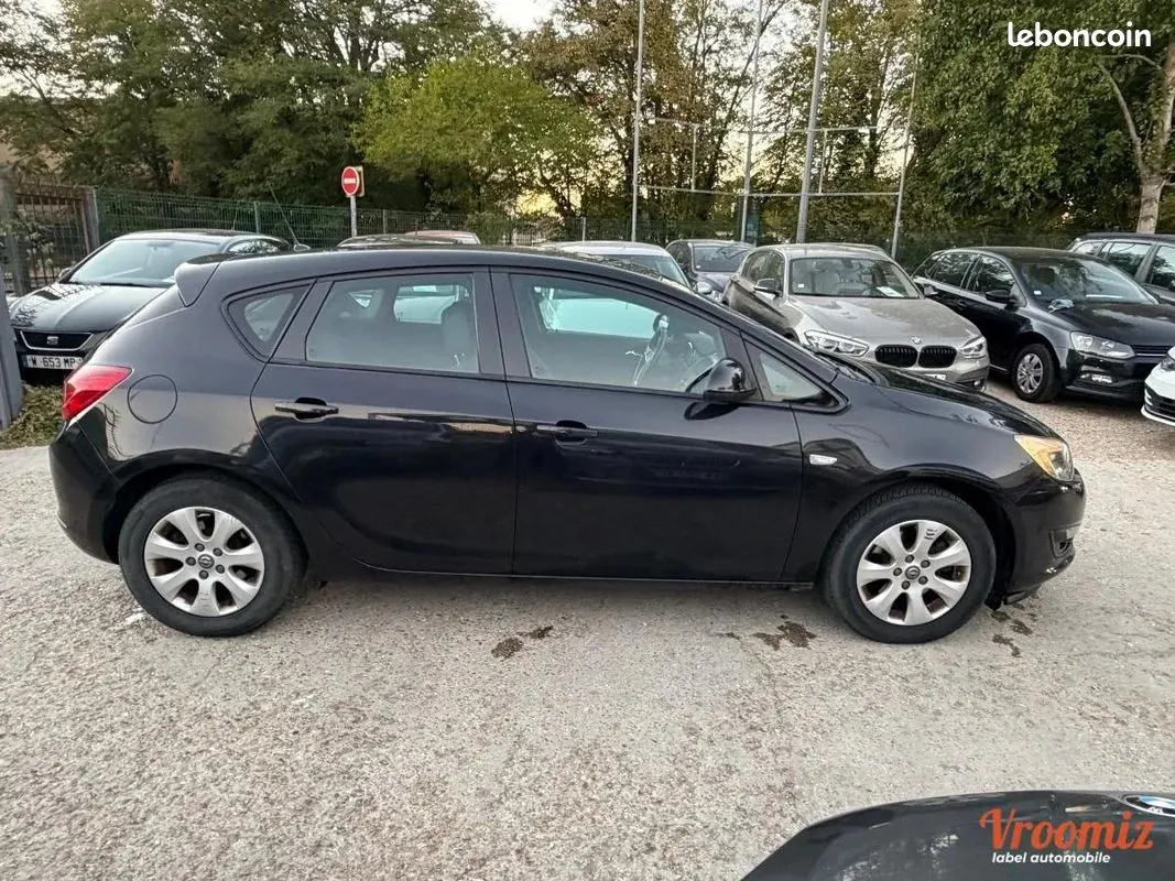 Opel Astra 2014 photo 5