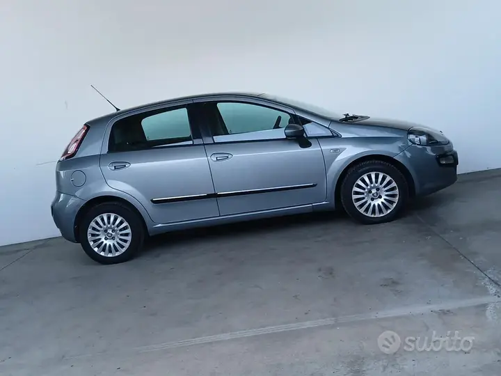 Fiat Punto Evo 2011 photo 4