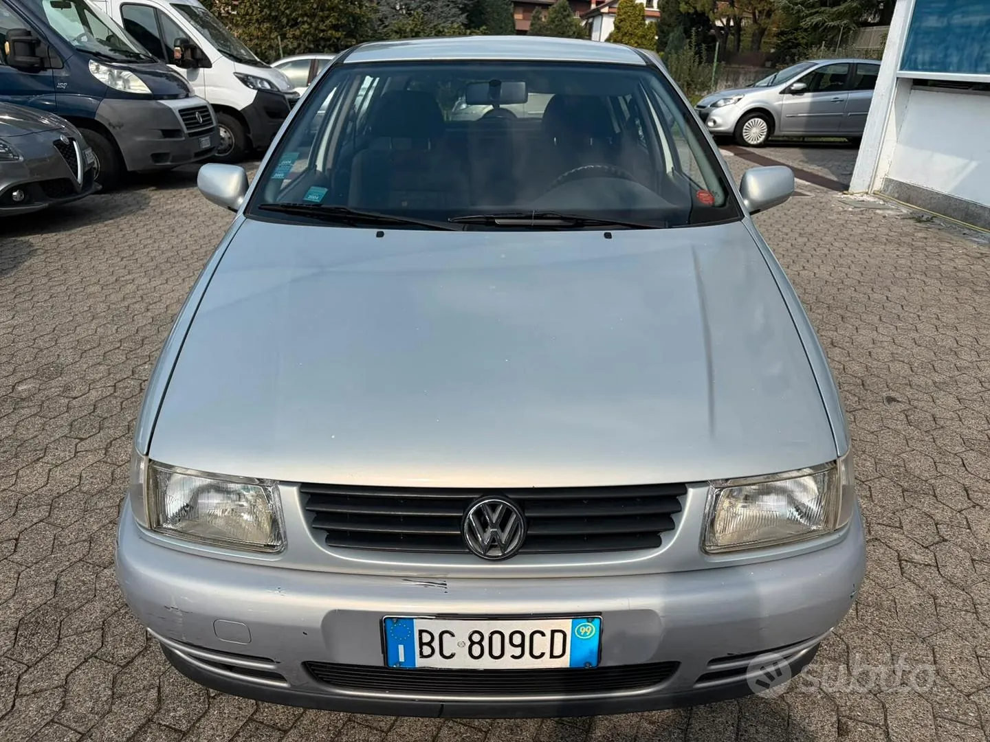Volkswagen Polo 1999 photo 2