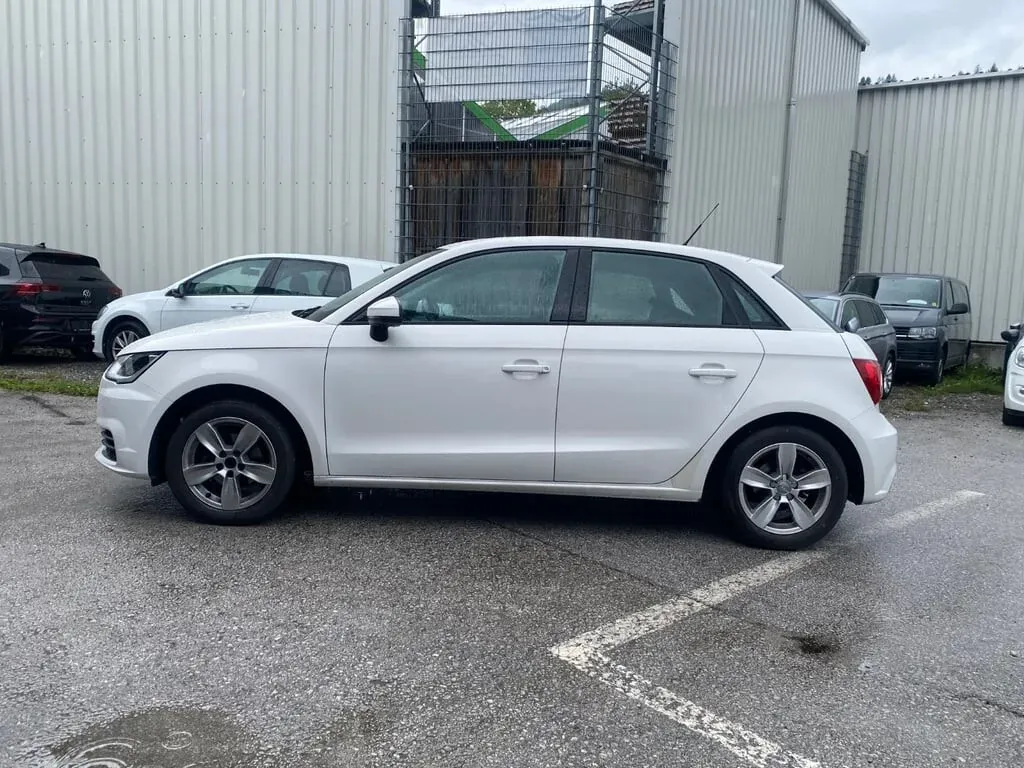 Audi A1 2018 photo 2