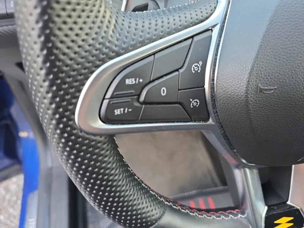 Renault Captur 2023 photo 3