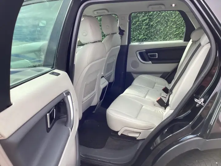 Land Rover Discovery Sport 2018 photo 4