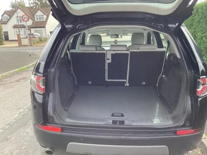 Land Rover Discovery Sport 2018 photo 3