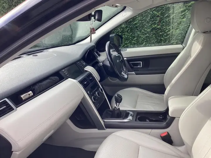 Land Rover Discovery Sport 2018 photo 5