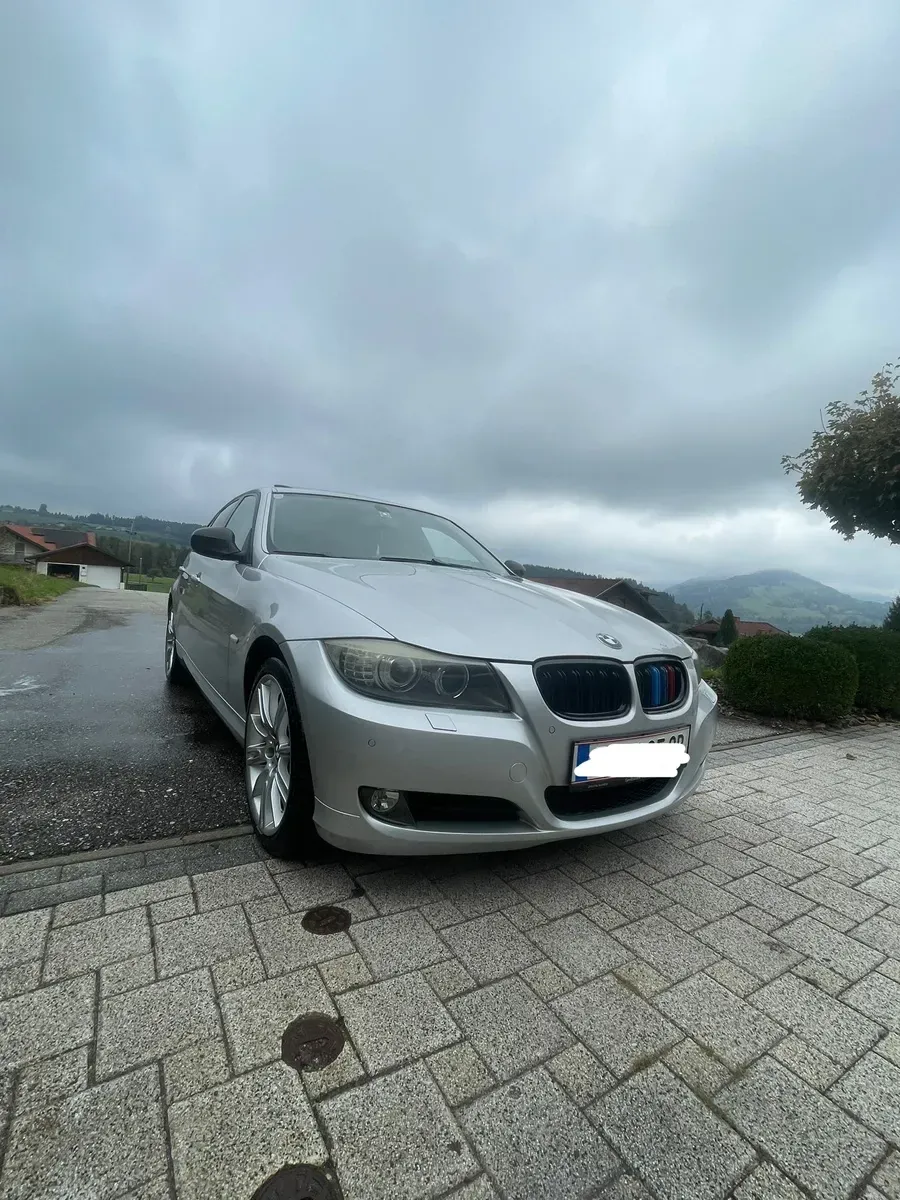 BMW 3 Series 2008 photo 2