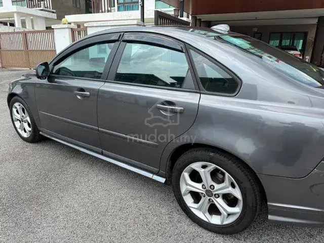 Volvo S40