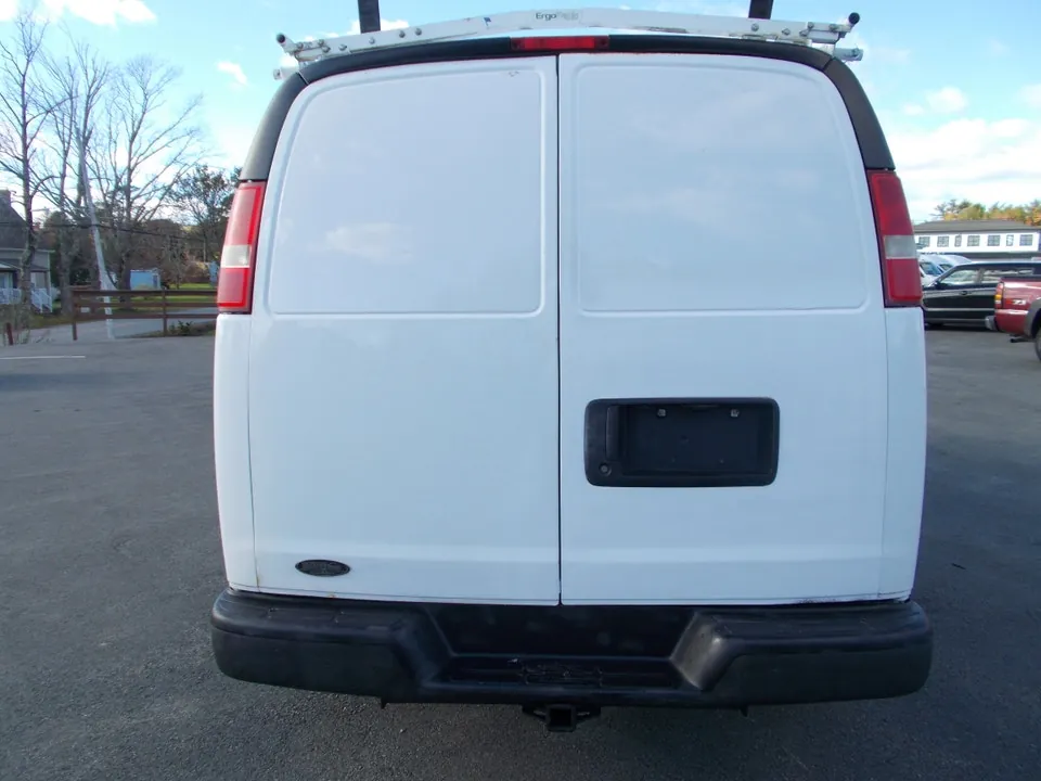 GMC Savana 2015 photo 4
