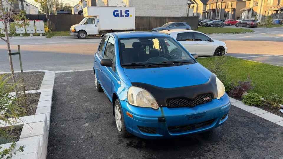 Toyota Echo 2005 photo 2