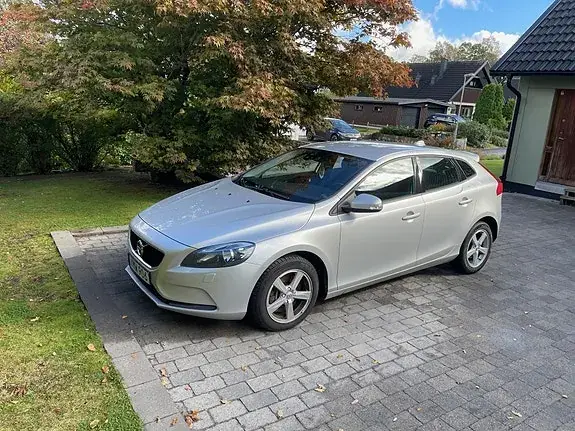 Volvo V40 2018 photo 2