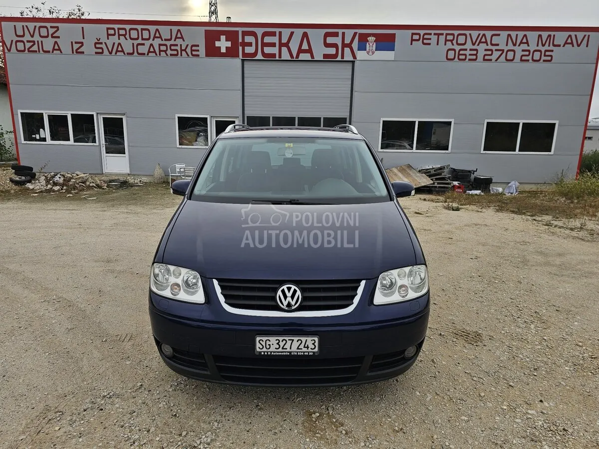 Volkswagen Touran 2004 photo 2
