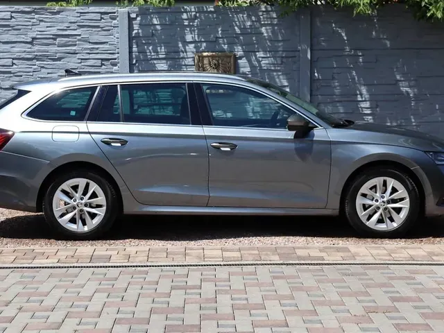 Skoda Octavia 2023 photo 4