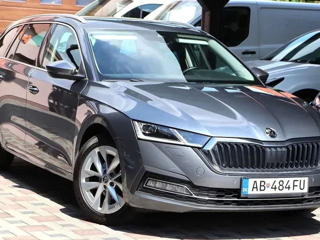 Skoda Octavia 2023 photo 3