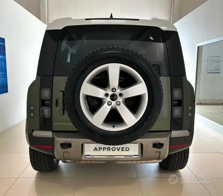 Land Rover Defender 2026 photo 3