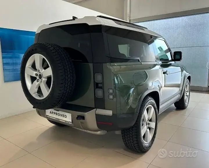 Land Rover Defender 2026 photo 4