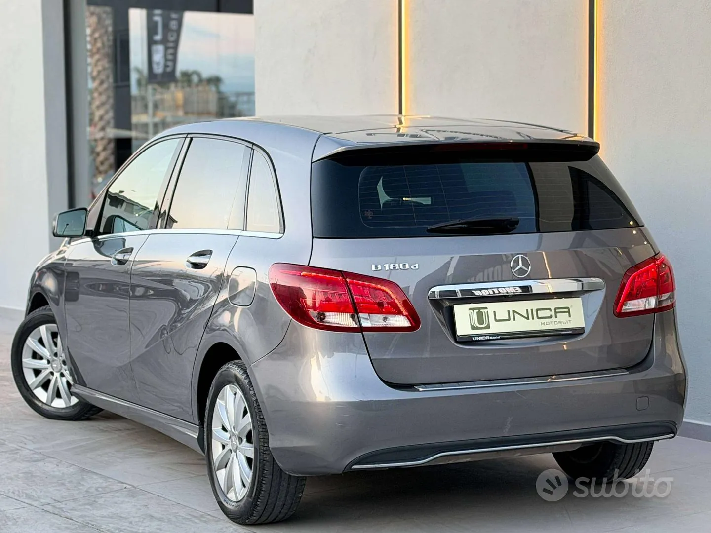 Mercedes-Benz B 180 2016 photo 3