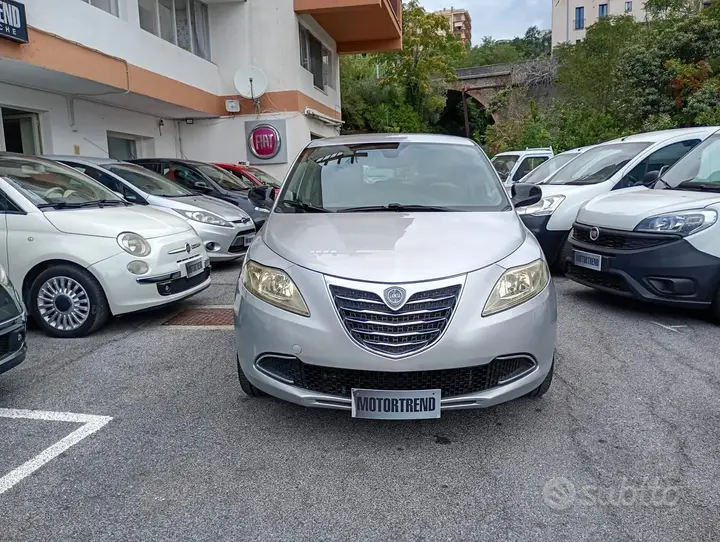 Lancia Ypsilon 2011 photo 2