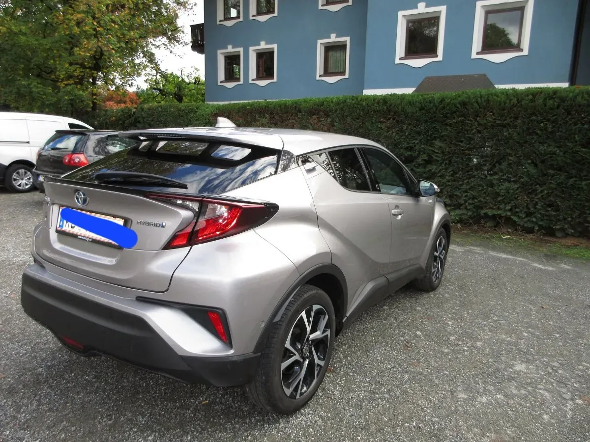 Toyota C-Hr 2021 photo 2