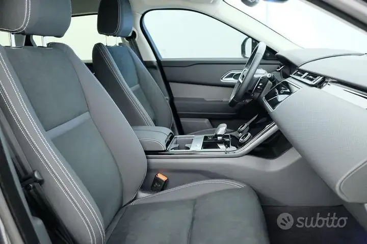 Land Rover Velar 2023 photo 3