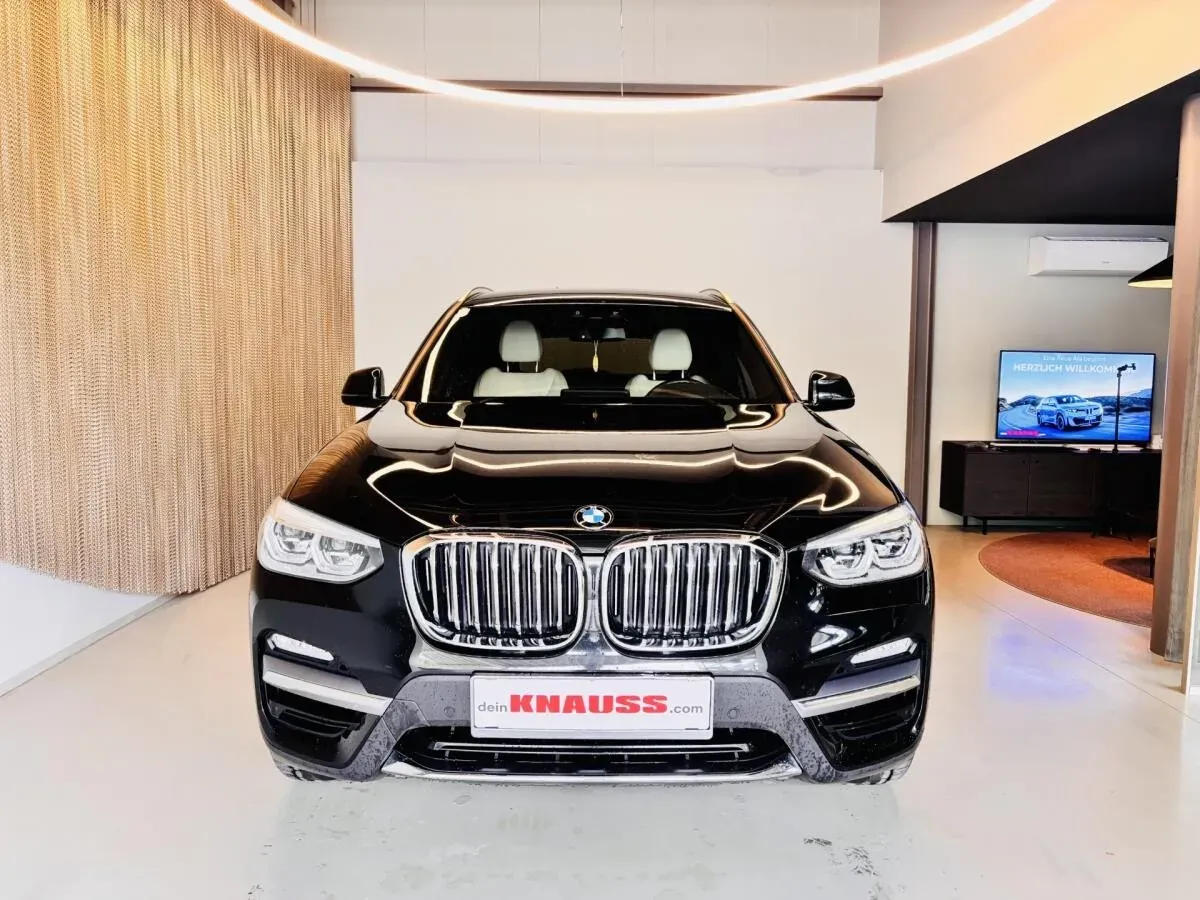 BMW X3 2018 photo 2
