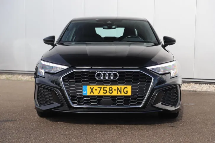 Audi A3 2024 photo 2
