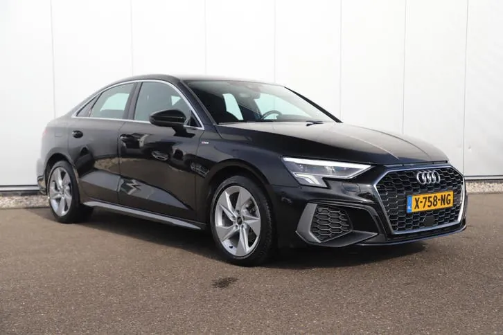 Audi A3 2024 photo 3