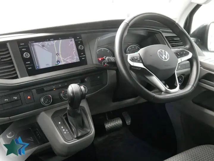 Volkswagen Transporter 2024 photo 2