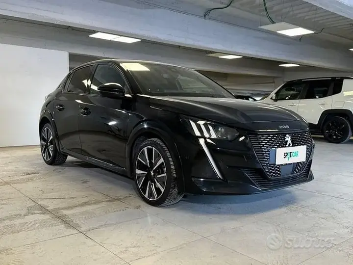 Peugeot 208 2022 photo 5