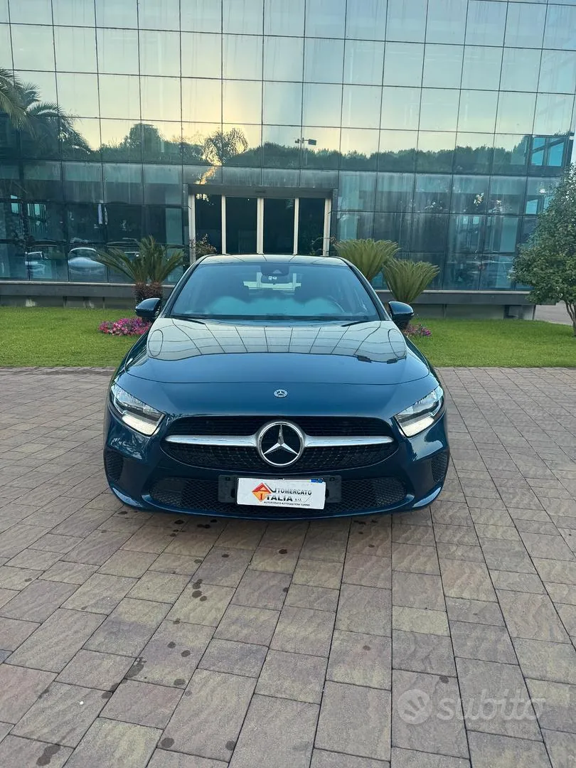 Mercedes-Benz A 180