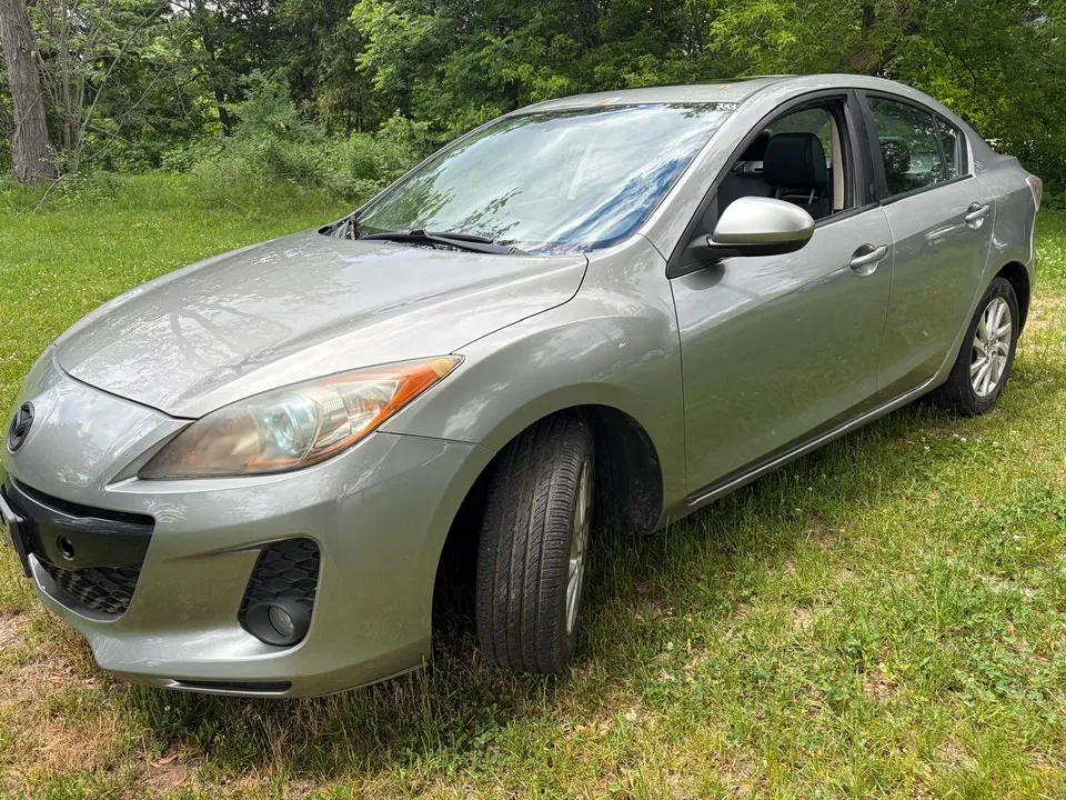 Mazda 3 2012 photo 3