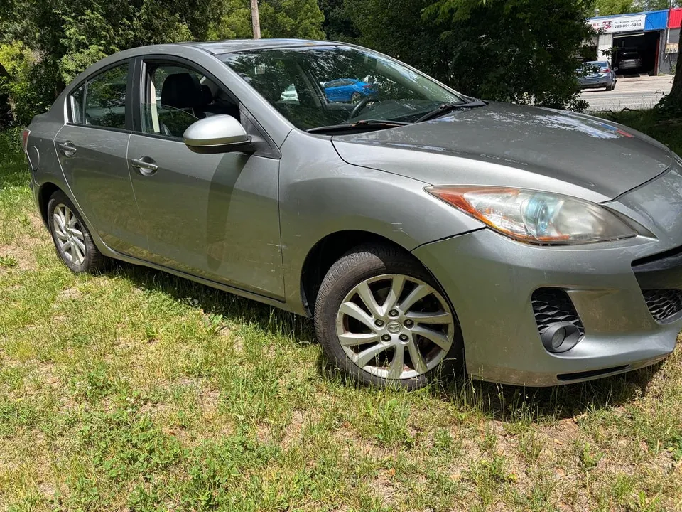 Mazda 3 2012 photo 2